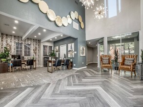 Silver Creek in Dallas, TX - Building Photo - Interior Photo