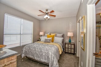 39Nineteen in Wichita Falls, TX - Building Photo - Building Photo