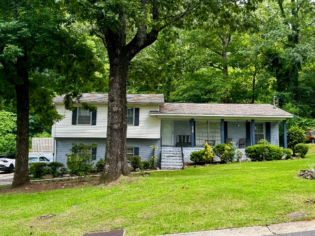 property at 609 Yellowstone Dr