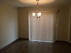 1305 Harold Stewart Pky in Pataskala, OH - Building Photo - Building Photo