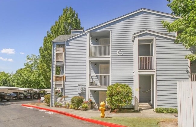 property at 975 Aberdeen Ave NE