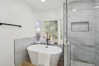 10007 Debra Ave in Los Angeles, CA - Foto de edificio - Building Photo