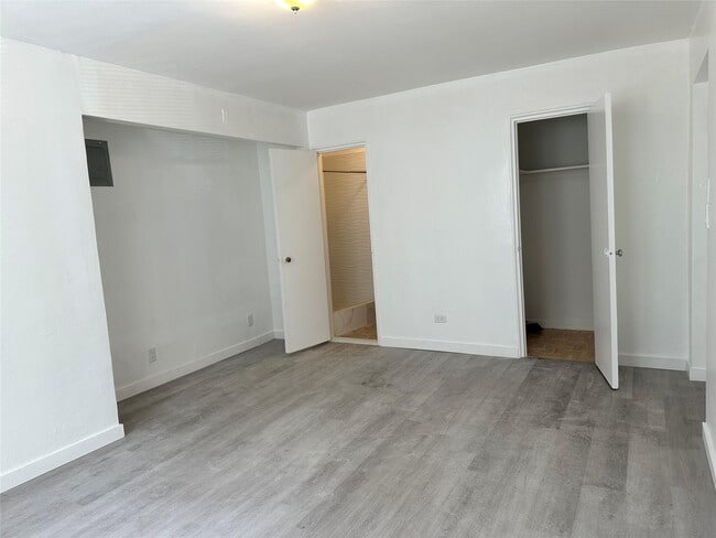 43-43 Kissena Blvd in Queens, NY - Building Photo - Building Photo