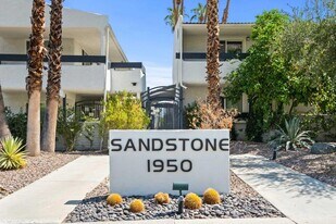 1950 S Palm Canyon Dr in Palm Springs, CA - Building Photo