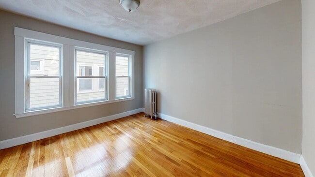 5 Edgar Terrace-Unit -2 in Somerville, MA - Building Photo - Building Photo