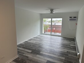 15B E Dundee Quarter Dr in Palatine, IL - Building Photo - Building Photo
