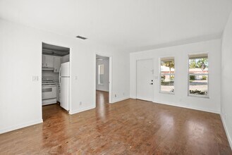 12056 Ellison Wilson Rd in North Palm Beach, FL - Building Photo - Building Photo