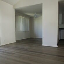 800 E Rte 66, Unit 2 in Glendora, CA - Foto de edificio - Building Photo