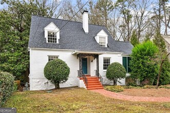 2878 Hills in Atlanta, GA - Building Photo - Building Photo