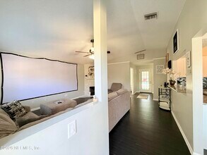 7748 Pepper Cir E in Jacksonville, FL - Building Photo - Building Photo