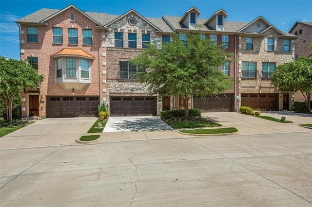 1527 Biltmore Ln