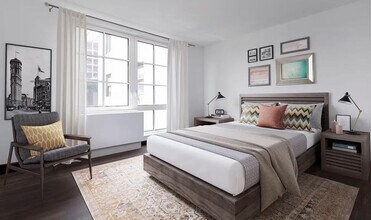 682 11th Ave in New York, NY - Building Photo - Building Photo