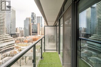 955 Bay St. in Toronto, ON - Building Photo - Building Photo