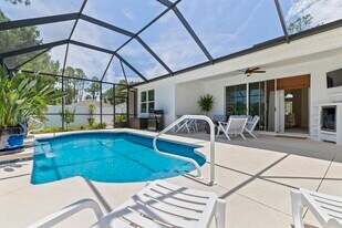 67 Rickenbacker Dr in Palm Coast, FL - Building Photo