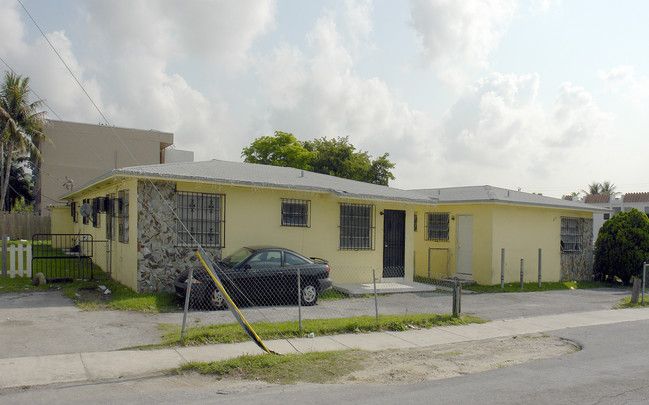 3210 22nd Ave in Miami, FL - Building Photo - Building Photo