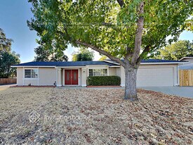 8330 Old Ranch Rd in Citrus Heights, CA - Building Photo