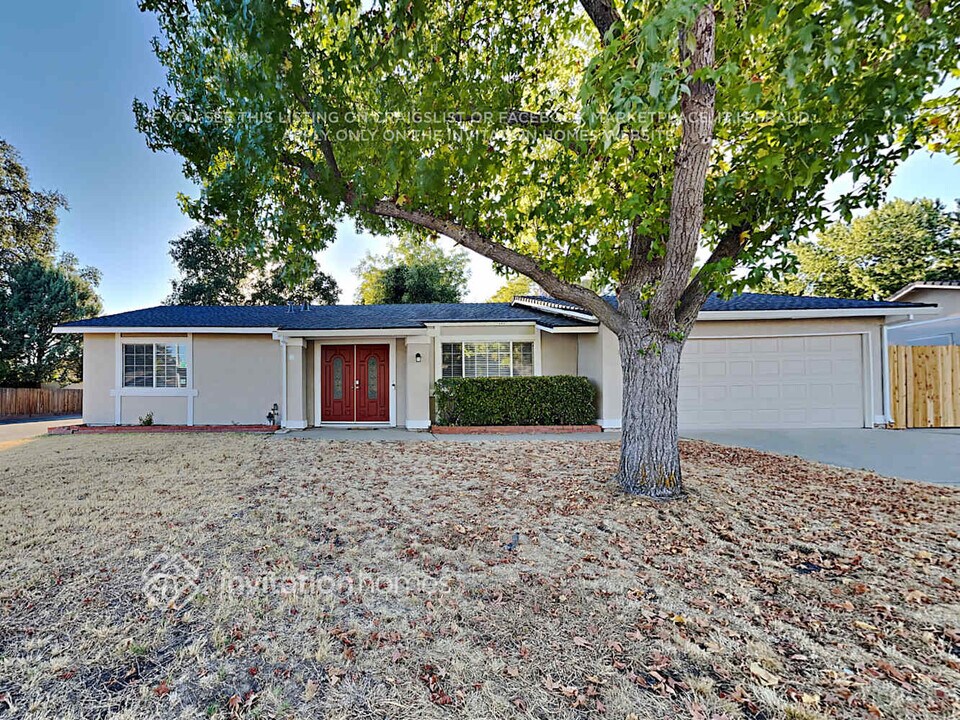 8330 Old Ranch Rd in Citrus Heights, CA - Foto de edificio