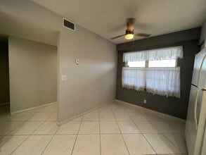 12950 SW 13th St, Unit 409D in Pembroke Pines, FL - Building Photo - Building Photo