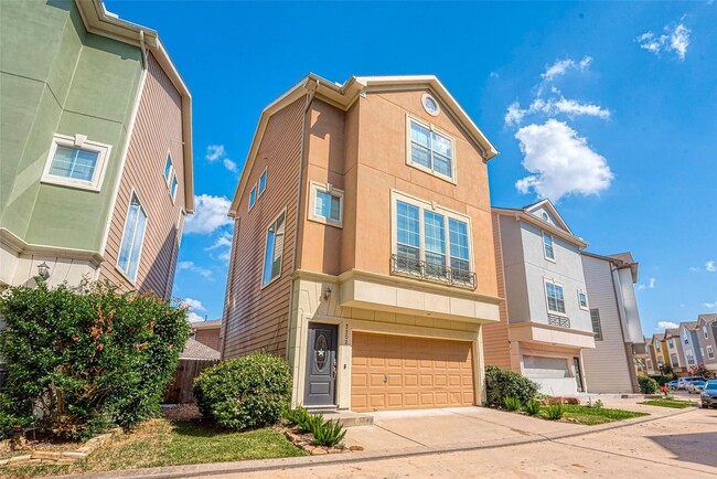 3302 Clearview Cir in Houston, TX - Building Photo - Building Photo