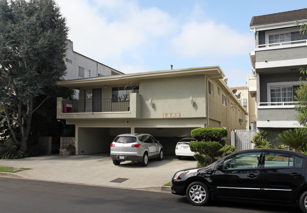 1807 Purdue Ave in Los Angeles, CA - Building Photo