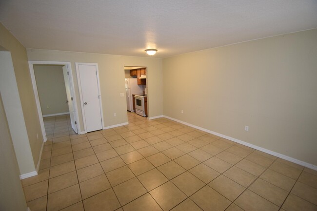 2237 Bordeau Ct-Unit -3 in Auburndale, FL - Building Photo - Building Photo