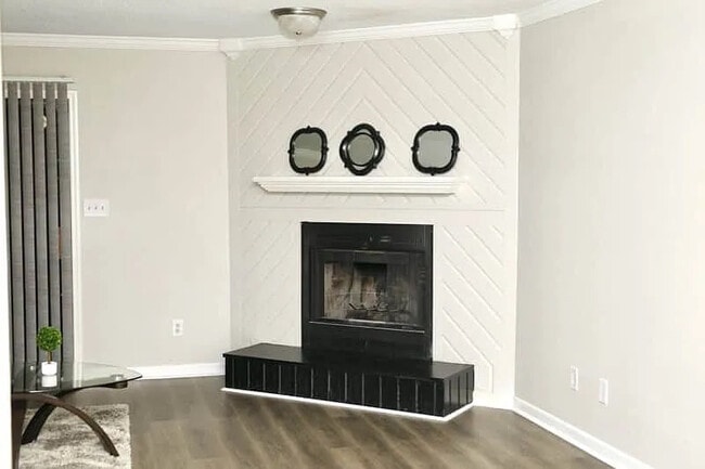 Room in Condo on Forest View Dr