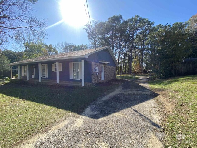 112 Lancaster Way in Daphne, AL - Building Photo - Building Photo