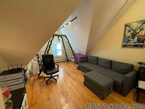 5 Irving St, Unit 3 in Somerville, MA - Building Photo - Building Photo