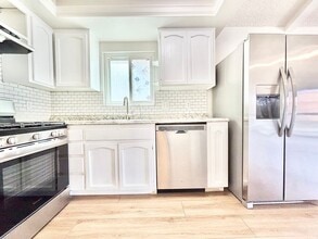372 Highland Dr in Oxnard, CA - Building Photo - Building Photo