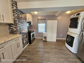 325 Ferdinand St in Scranton, PA - Building Photo - Building Photo
