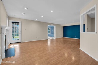 435 Hancock Pl in Morganville, NJ - Building Photo - Building Photo