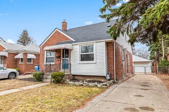6938 Fenton St in Dearborn Heights, MI - Building Photo - Building Photo