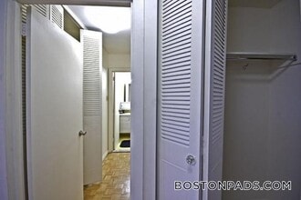 1455 Commonwealth Ave in Boston, MA - Foto de edificio - Building Photo