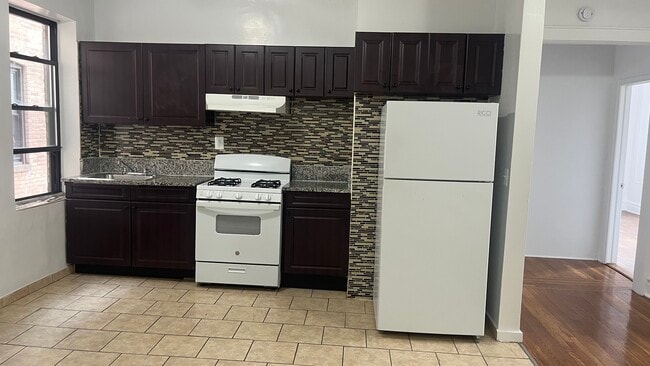 53 Union Ave, Unit 404 in Irvington, NJ - Building Photo - Building Photo