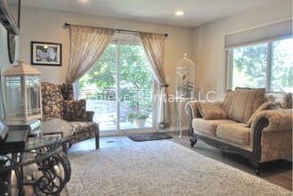 106 River Hts Blvd in River Heights, UT - Building Photo - Building Photo