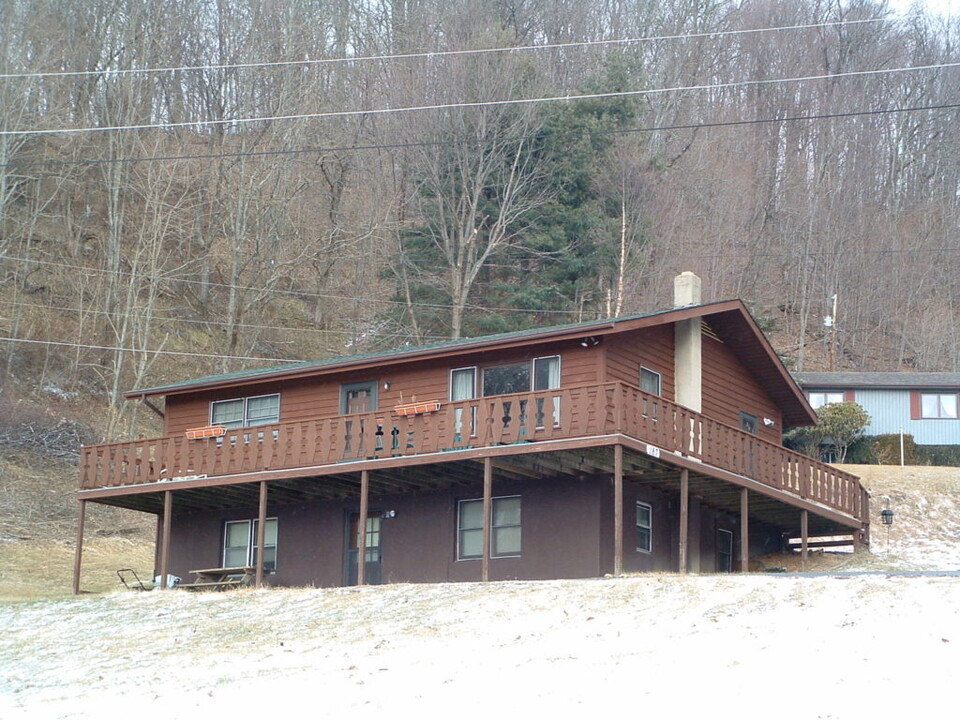 187 Clearview Ln, Unit Henschel Duplex A lower in Boone, NC - Foto de edificio