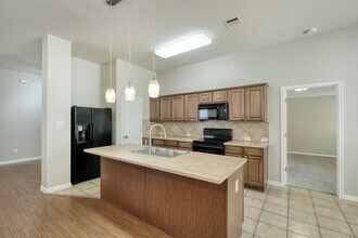 1906 Melissa Oaks Ln in Austin, TX - Building Photo - Building Photo