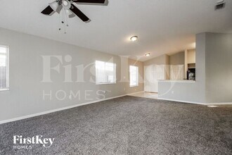 4406 Country Hills Blvd in Plant City, FL - Building Photo - Building Photo