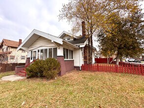 4332 Jackman Rd in Toledo, OH - Foto de edificio - Building Photo