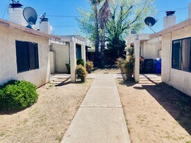 20217 Serrano Rd, Unit 2 in Apple Valley, CA - Building Photo