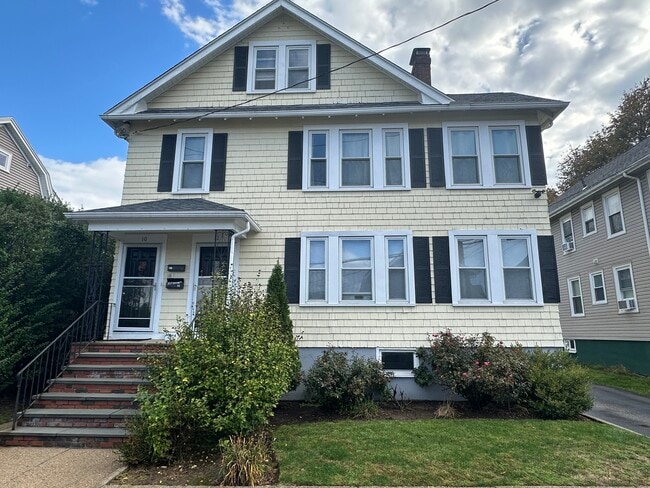 12 Jeanette Ave, Unit Unit #1 in Belmont, MA - Building Photo - Building Photo