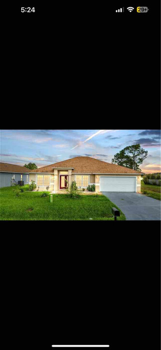 1016 Derbyshire Dr in Kissimmee, FL - Foto de edificio