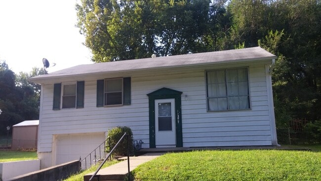 property at 4608 Valley Ln