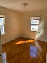 49 DuPont Pl, Unit 49 in Bridgeport, CT - Building Photo - Building Photo
