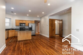 1010 N Kedzie Ave, Unit 1 in Chicago, IL - Building Photo - Building Photo