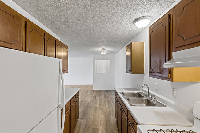 Carriage House Apartment in Albion, MI - Foto de edificio - Building Photo