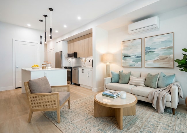 34395 Gladys Ave in Abbotsford, BC - Foto de edificio - Building Photo