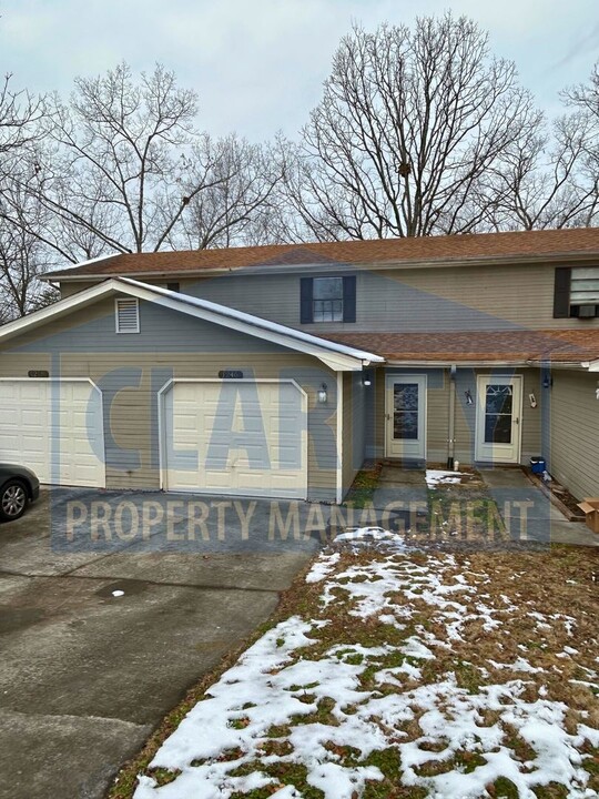 1242-1248 10th St NW in Cleveland, TN - Building Photo