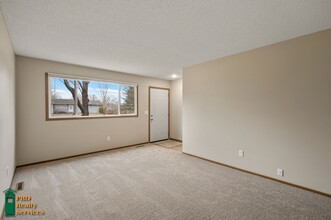 23345 Yucca St NW in St Francis, MN - Building Photo - Building Photo