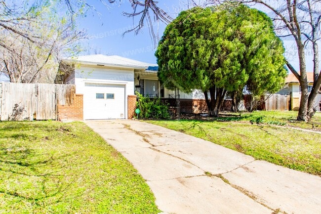 2805 NW 23rd St in Lawton, OK - Foto de edificio - Building Photo